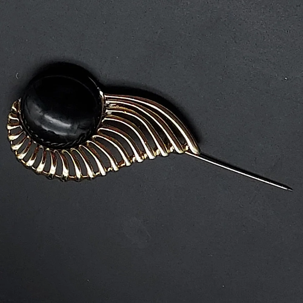 Art Deco Brooch Gold Tone Black Cabochon Vintage Costume Jewelry Abstract‎